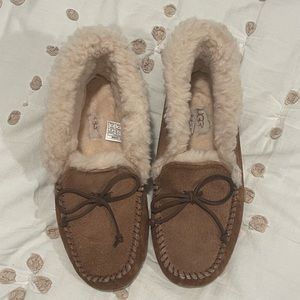 Like new UGG Slippers